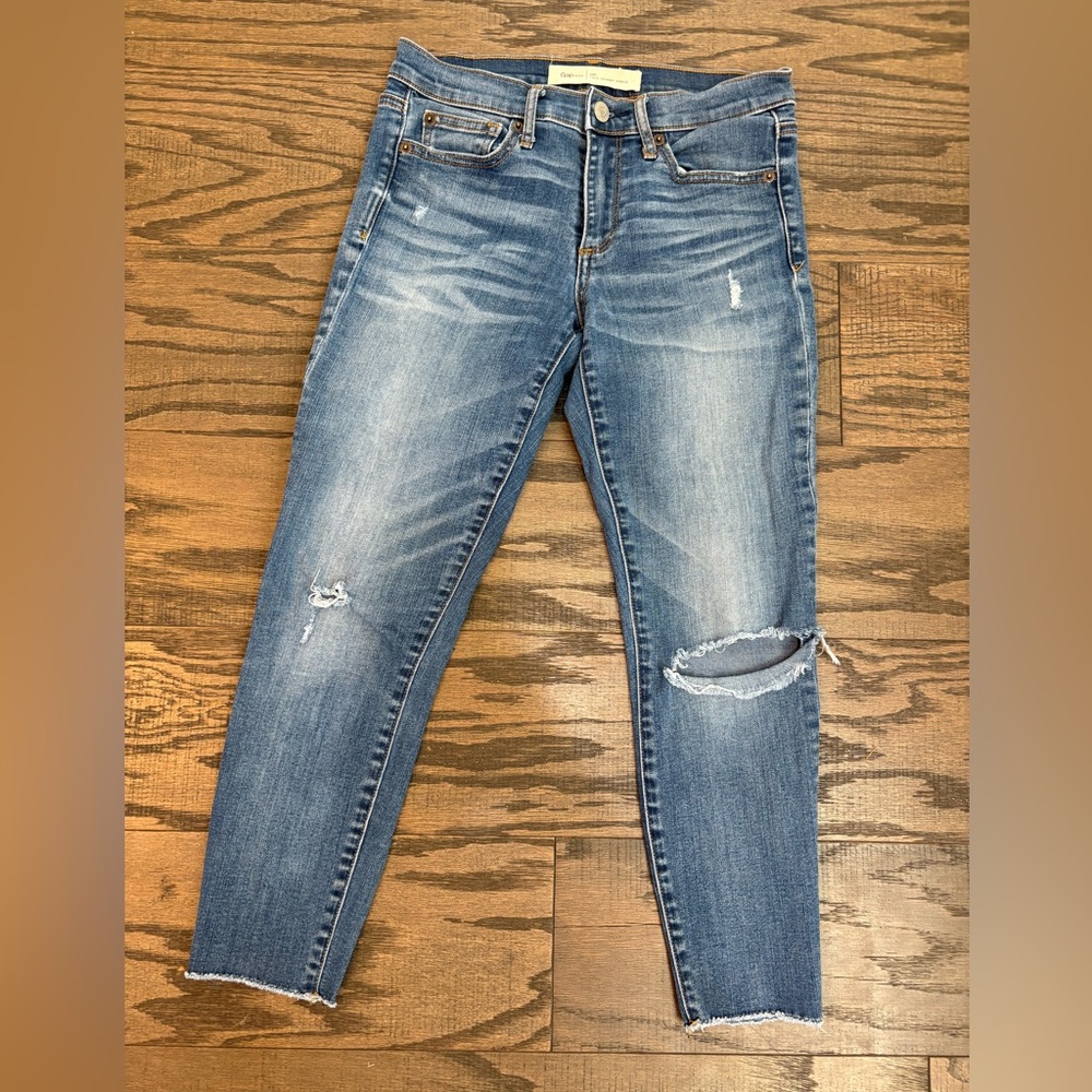 Women’s GAP 26P Peteite Distressed Skinny Cropped Denim Jeans